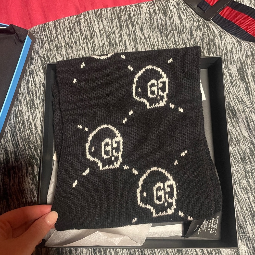 Gucci Black and White GG Pattern Scarf